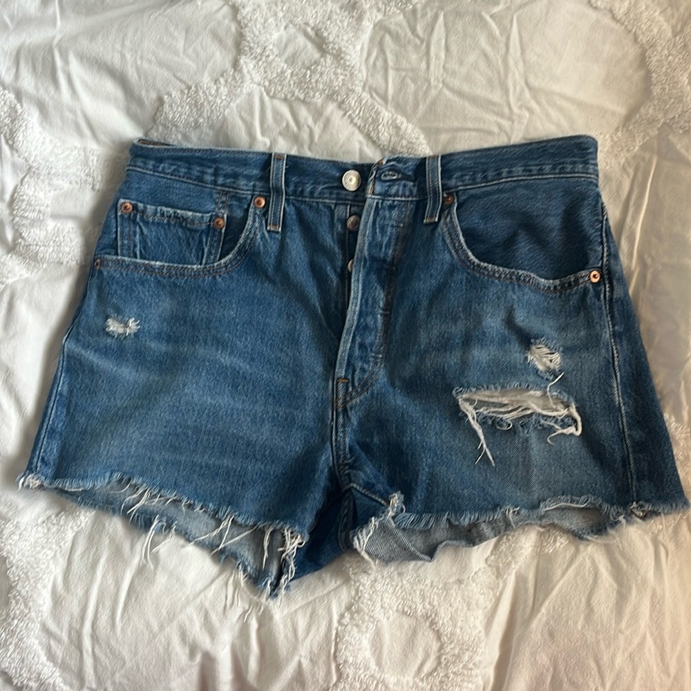Levi’s 501 shorts size 30